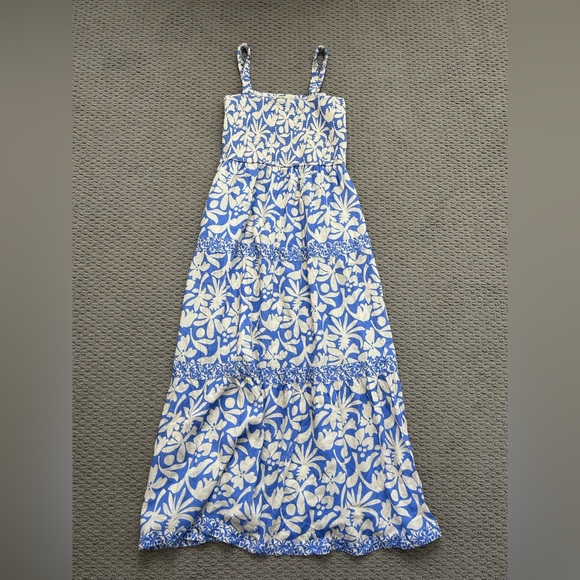 Marine Layer Selene Maxi Dress
Floral
Smocked
Tiered
Resort
Vacation
Boho
Linen - Picture 2 of 9